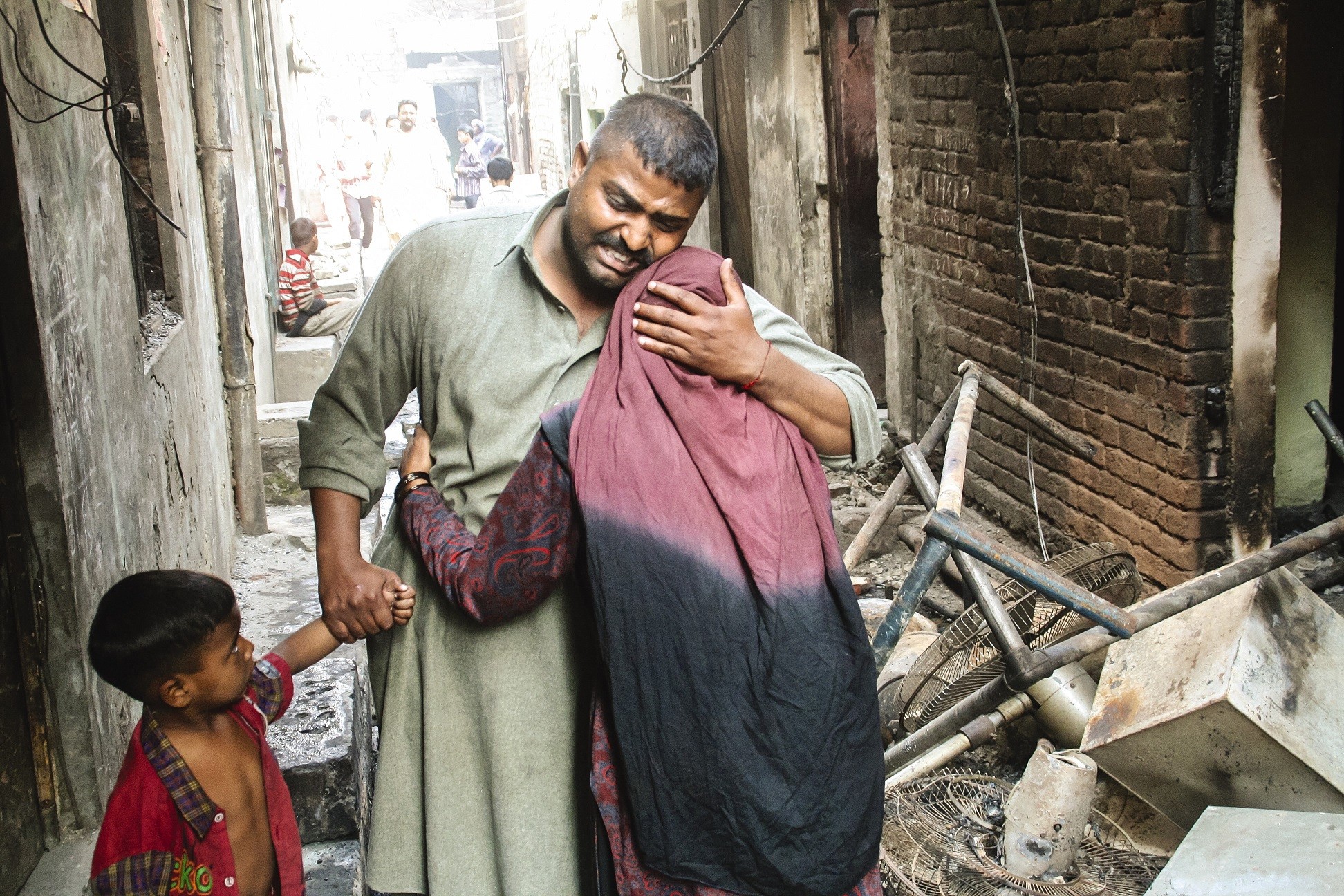 Maaliskuussa 2013 huhu jumalanpilkasta johti 175 kristityn kodin tuhoamiseen ja satojen kristittyjen pakenemiseen Lahoressa. 